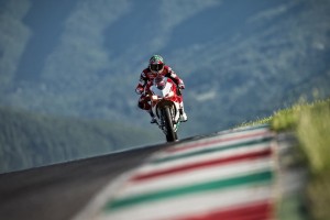 韩国世界杯吹黑哨的裁判怎么样了，2002韩日世界杯黑哨裁判后来怎样?