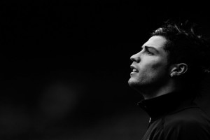 科比崴脚是哪一场比赛？科比拄拐？